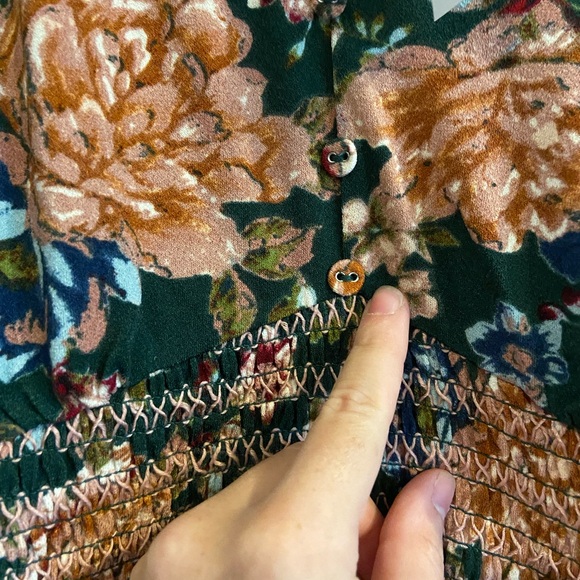 Maurice’s floral top - Picture 3 of 7